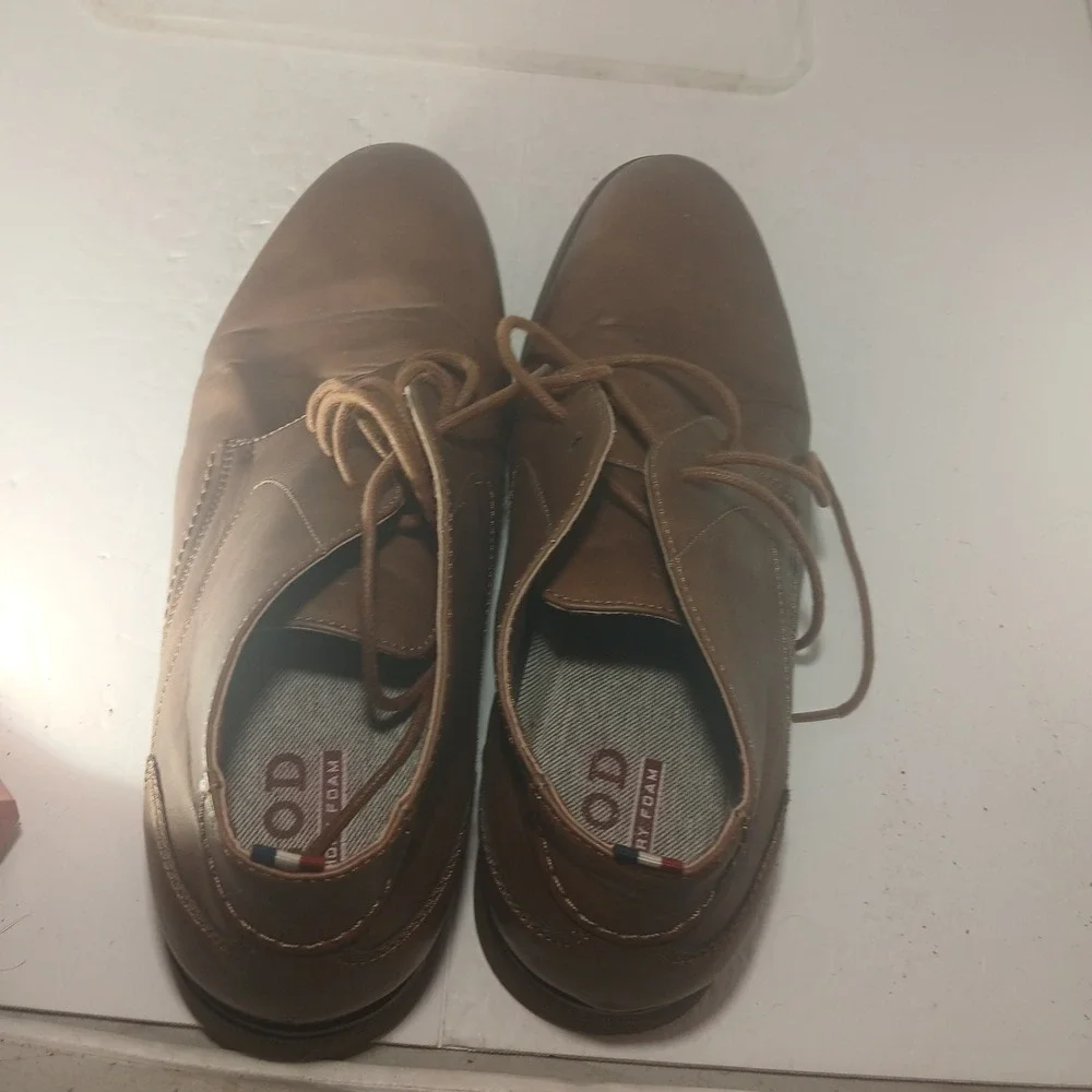 IZOD Inwood Chukka Boots 10.5 Tan Brown Lace Up Memory Foam Preppy Casual Mens